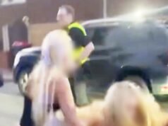 La polizia insiste che gli agenti fossero “giustificati” dopo che il filmato mostrava dei poliziotti che “attaccavano” giovani ragazze con manganelli e taser a Rotherham