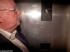 L’ex marito di Nicola Sturgeon, Peter Murrell, è stato incarcerato per più di cinque anni per aver sottratto 400.000 sterline dai fondi SNP da spendere in automobili, gioielli e un camper