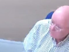 Perché l’SNP ha bisogno di penne di lusso per un valore di 19.000 sterline? Il momento in cui Peter Murrell è stato sorpreso mentre i video mostrano l’ex marito di Nicola Sturgeon che si rifiuta di rispondere alla polizia per appropriazione indebita