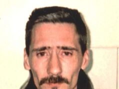 Un padre in lutto racconta come il patrigno più malvagio della Gran Bretagna abbia ucciso i suoi quattro figli uno per uno dopo aver picchiato a morte la madre