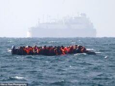 I lavoratori sotto nuovo fuoco per aver abbandonato il progetto del Ruanda mentre le nazioni dell’Unione Europea si mettono in fila per deportare i migranti nella nazione africana già dal prossimo anno, con in programma anche deportazioni verso Uzbekistan e Uganda