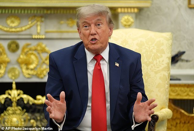 109579301-15927597-Donald_Trump_pictured_reportedly_told_Benjamin_Netanyahu_that_al-a-7_1782350829384.jpg