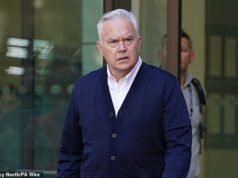 Gli attivisti criticano Huw Edwards perché l’ex presentatore della BBC caduto in disgrazia utilizza il nuovo blog per spiegare i suoi crimini sessuali