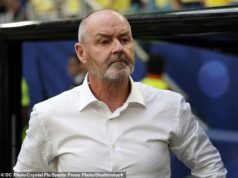 Steve Clarke LASCIA la carica di allenatore della Scozia – solo mezz’ora dopo la conferma dell’uscita dalla Coppa del Mondo e solo un mese dopo l’inizio del suo nuovo contratto quadriennale