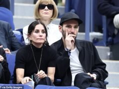 Courteney Cox ha riflettuto sugli “errori” che hanno scatenato la sua prima separazione da Johnny McDaid e ha ammesso di essere “co-dipendente” da lui quando è stato rivelato che la coppia si era separata silenziosamente l’anno scorso