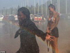 L’ondata di caldo micidiale in Europa miete più di 1.300 vittime, con gli obitori francesi incapaci di far fronte e parti del continente che continuano a soffrire sotto il sole