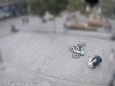 Momento agghiacciante: un bambino di dieci anni che sfreccia su una Lime Bike si scontra con una nonna, che dice “Ho sentito il mio corpo spaccarsi” nello schianto