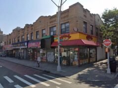5 rapinatori accoltellano ripetutamente un uomo in una rapina fallita a New York: poliziotti