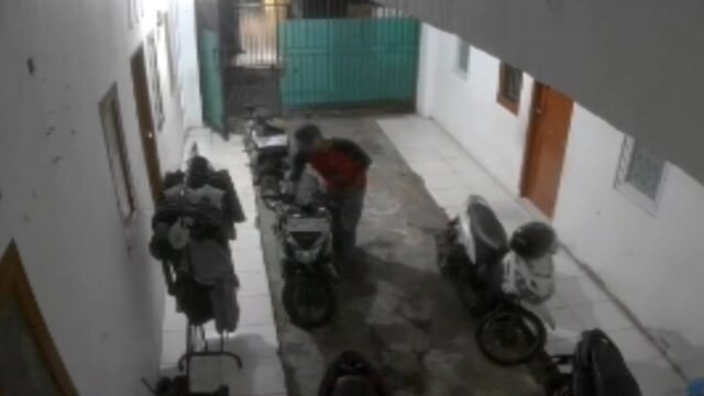 1782072568_6a37ec9844a06-aksi-pencurian-sepeda-motor-milik-anggota-kopassus-di-cakung_gemini_1265_711.jpg