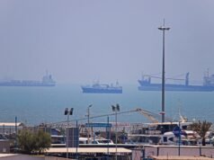 Perché le Nazioni Unite hanno sospeso i piani di evacuazione dei marinai dallo Stretto di Hormuz?
