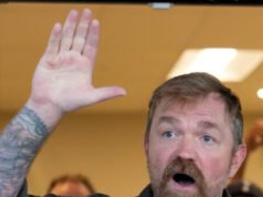 Leader del sindacato: giustiziare i democratici che rompono con Graham Platner tramite il plotone di esecuzione