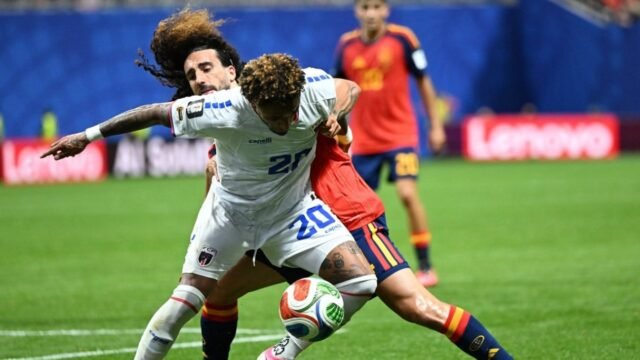 1782855940_6a31006e61ab0-penyerang-cape-verde-ryan-mendes-duel-dengan-bek-spanyol-marc-cucurella_gemini_1265_711.jpg