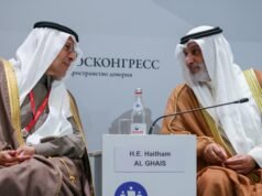 Il ministro dell’Energia saudita chiede un “settore energetico stabile” durante la visita in Russia