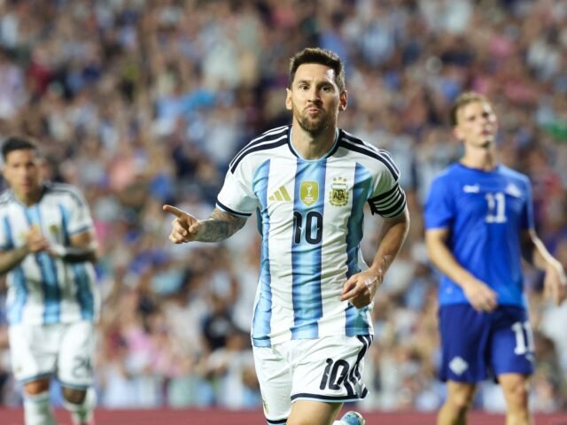 2026-06-10T032949Z_625495551_MT1USATODAY29163931_RTRMADP_3_SOCCER-INTERNATIONAL-MENS-FRIENDLY-ICELAND-AT-ARGENTINA-1781073543.jpg