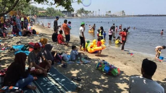 353141_pantai-ancol_1265_711.jpg