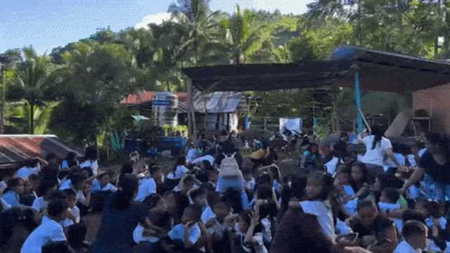 39a411bf7a0fba27a8712d9a0b8591c6c46e0e5741517880241fcffa3f36638b.gif