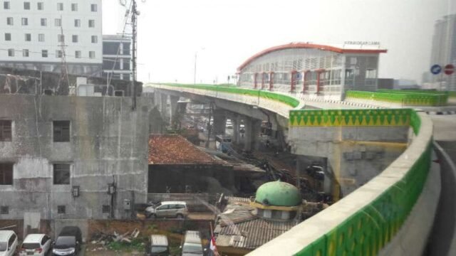 5991154ebebff-bus-transjakarta-koridor-13_1265_711.jpg