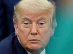 Trump dice che firmerà un accordo con l’Iran per riaprire Hormuz domenica