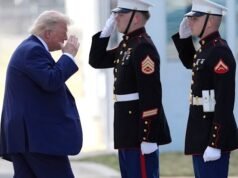 Trump minaccia di imporre pedaggi americani nello Stretto di Hormuz se l’accordo non verrà raggiunto entro 60 giorni