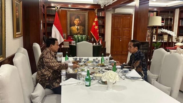 67530f8938b68-presiden-prabowo-subianto-bertemu-jokowi-di-kertanegara_1265_711.jpg