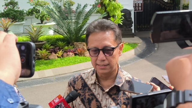 67a362a9e90d6-menkes-budi-buka-opsi-naikkan-iuran-bpjs-tahun-2026_1265_711.jpg