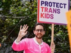 È gay, ebreo, pro-Palestina e pro-trans. Gli attivisti di sinistra continuano ad abusare di lui