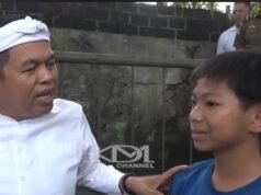 La storia emozionante del figlio di un venditore di croccanti di arachidi il cui padre, Dedi Mulyadi, lo ha lasciato finché non è intervenuto