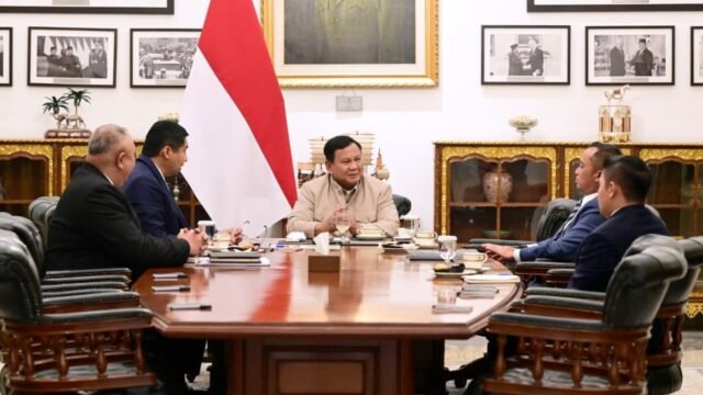 6a28326046fd2-presiden-ri-prabowo-subianto-menerima-kedatangan-menteri-pkp-maruarar-sirait_gemini_1265_711.jpg