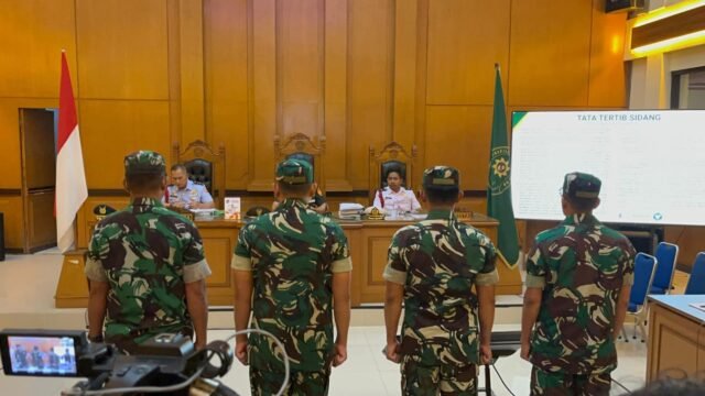 6a2902140b41a-4-anggota-bais-tni-terdakwa-perkara-penyiraman-air-keras-terhadap-aktivis-kontras-andrie-yunus_gemini_1265_711.jpg