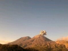 Tre vulcani nelle Molucche Settentrionali e nel NTT hanno eruttato questa mattina
