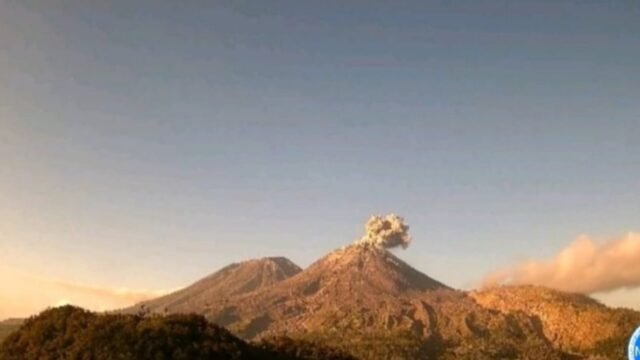 6a2b7c8f8d5f3-gunung-lewotobi-laki-laki-di-flores-timur-ntt-meletus_gemini_1265_711.jpg