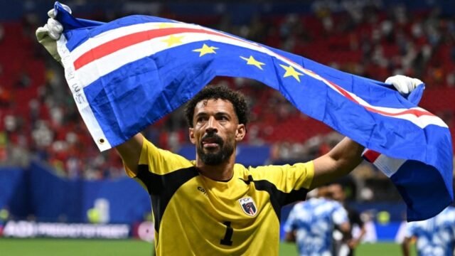 6a30b02b08929-kiper-cape-verde-vozinha-usai-tahan-imbang-spanyol-di-piala-dunia-2026_gemini_1265_711.jpg