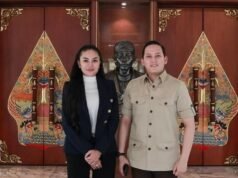 In vista del matrimonio, il passato di Rizky Irmansyah e Nikita Mirzani viene nuovamente a galla, la questione della violenza diventa virale!