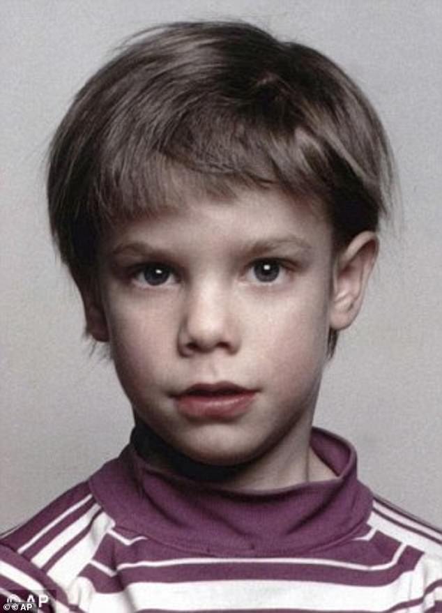 85966751-15920053-Etan_Patz_6_disappeared_in_May_1979_when_he_was_believed_to_be_a-a-31_1782138576118.jpg