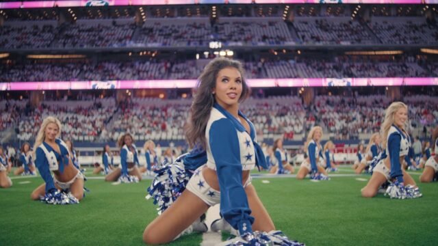 AMERICA-S-SWEETHEARTS-Dallas-Cowboys-Cheerleaders-n-S2-E5-00-48-15-12.jpg
