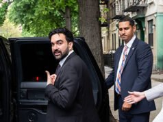 La coalizione dei migranti del sindaco Mamdani attacca i democratici di New York