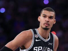La stella degli Spurs Victor Wembanyama colpita da Egg dopo un crollo storico