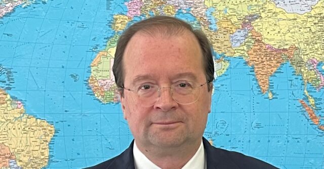 Ambassador-Paramonov-640x335.jpg