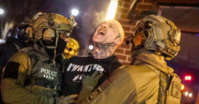 Antifa-Member-Minneapolis-640x335.jpeg