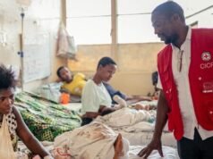 Combattenti legati allo Stato islamico uccidono 16 persone nell’area dell’epidemia di Ebola in Congo