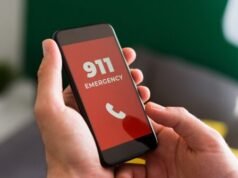 Il proprietario di una casa denuncia un’irruzione e poi spara e uccide il sospetto