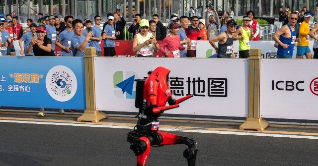 Chinese-robot-running-a-race-640x335.jpg