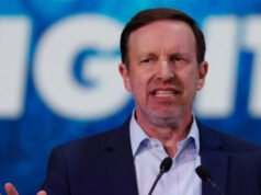 Guarda il capo del DHS Markwayne Mullin, il senatore democratico spazzatura Patrick Murphy