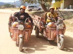 La repressione dei tricicli elettrici in Zimbabwe mette a rischio i mezzi di sussistenza delle donne rurali