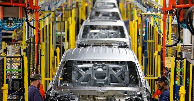 Ford-factory-workers-640x335.jpg