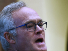 Il tracollo di “60 Minutes” di Scott Pelley cristallizza tutto ciò che non va nei media