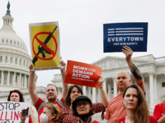 Everytown for Gun Safety preoccupato dai casi “sconsiderati” della Corte Suprema che sfidano il divieto degli AR-15