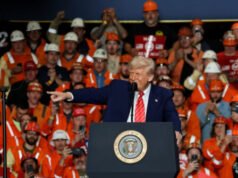 L’economia di Trump favorisce il boom dei colletti blu: i salari reali nel settore manifatturiero salgono alle stelle
