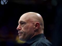 Joe Rogan avverte Trump di non andare a eventi in cui verrà fischiato