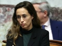 “Sei perso!” Un deputato francese di sinistra celebra il declino demografico dei bianchi